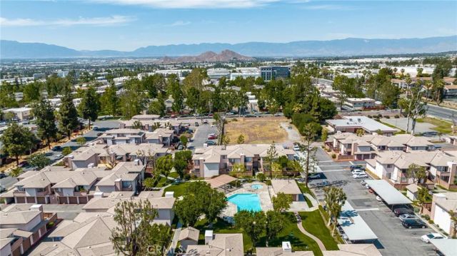 1327 Massachusetts 205, Riverside, CA 92507