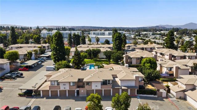 1327 Massachusetts 205, Riverside, CA 92507