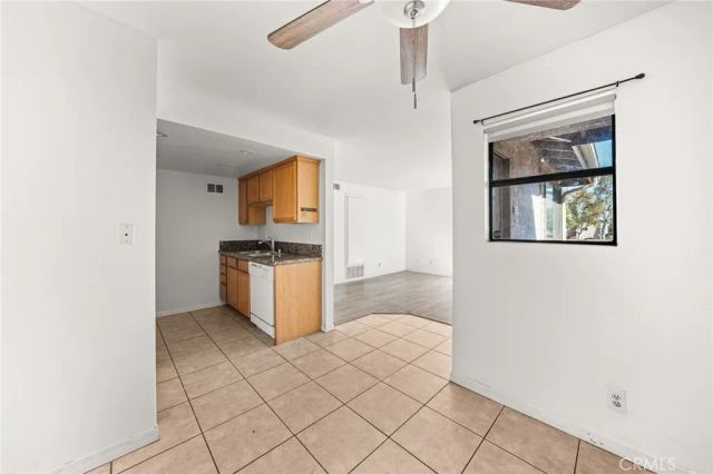 1327 Massachusetts 205, Riverside, CA 92507