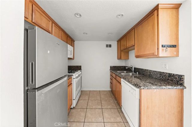 1327 Massachusetts 205, Riverside, CA 92507