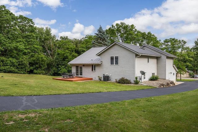 W11310 County Road V, Lodi, WI 53555