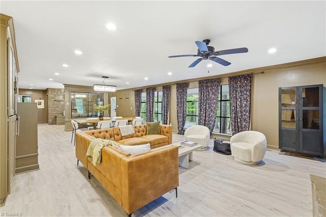 3304 New Walkertown Road, Winston-salem, NC 27105