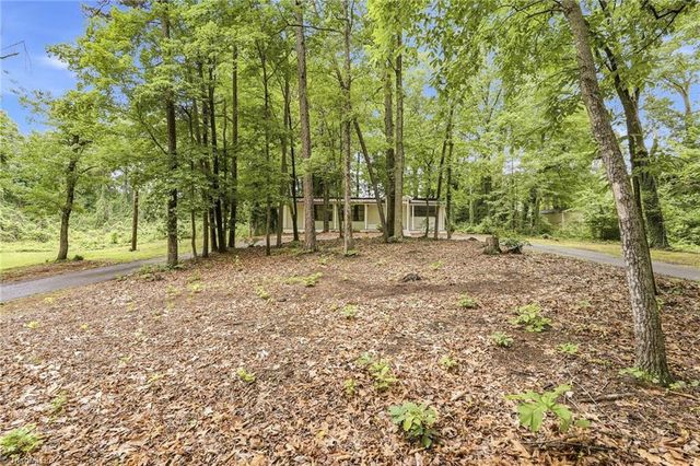 3304 New Walkertown Road, Winston-salem, NC 27105