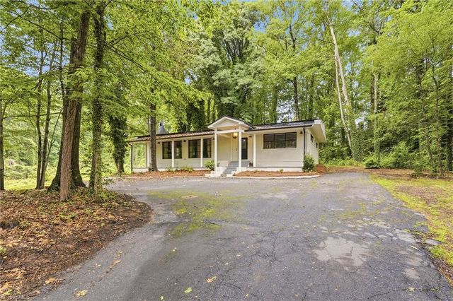 3304 New Walkertown Road, Winston-salem, NC 27105