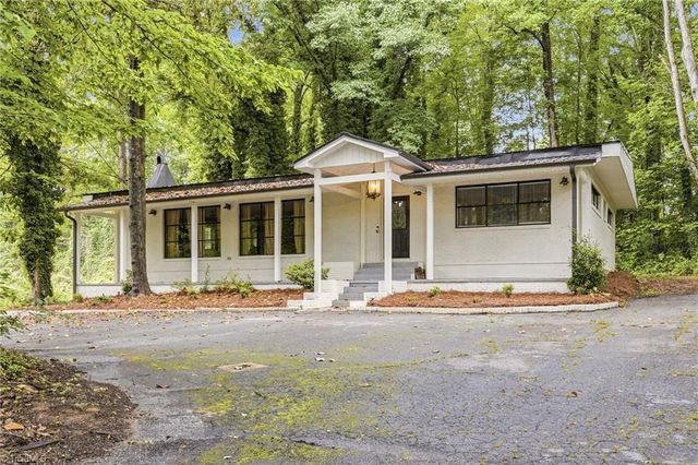 3304 New Walkertown Road, Winston-salem, NC 27105