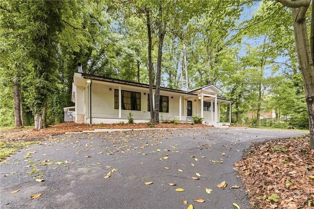 3304 New Walkertown Road, Winston-salem, NC 27105