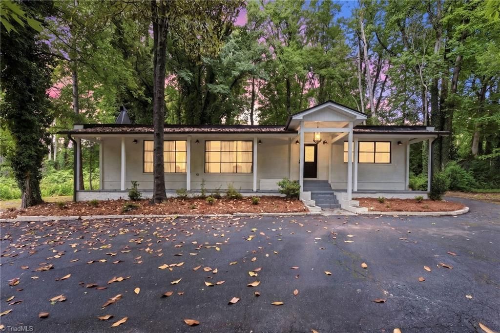 3304 New Walkertown Road, Winston-salem, NC 27105