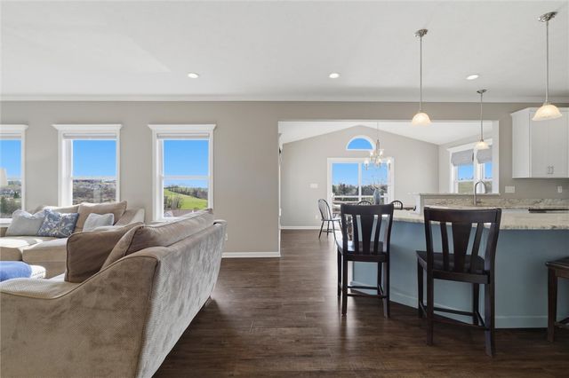 133 Azalea Cir, Rostraver, PA 15012
