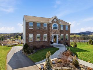 133 Azalea Cir, Rostraver, PA 15012