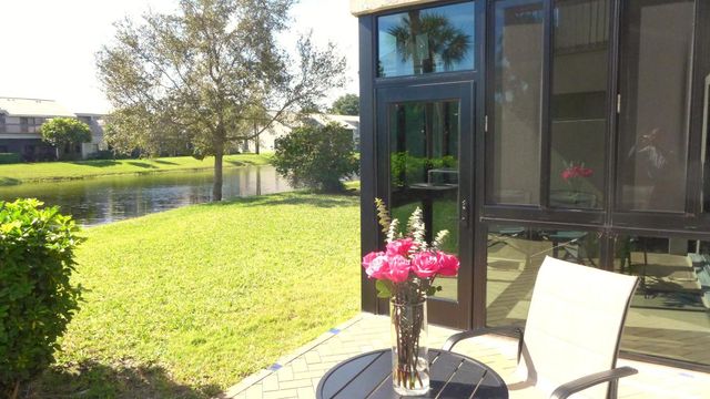 5225 Monterey Circle H, Delray Beach, FL 33484