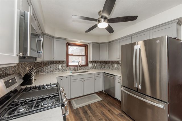 8963 Abbey Road, North Royalton, OH 44133