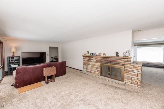 8963 Abbey Road, North Royalton, OH 44133