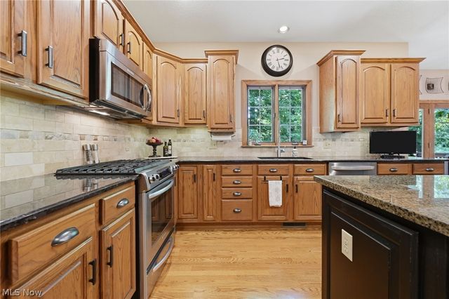 1221 Ty Drive, Medina, OH 44256