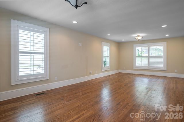 240 S Beaumont Street, Asheville, NC 28801