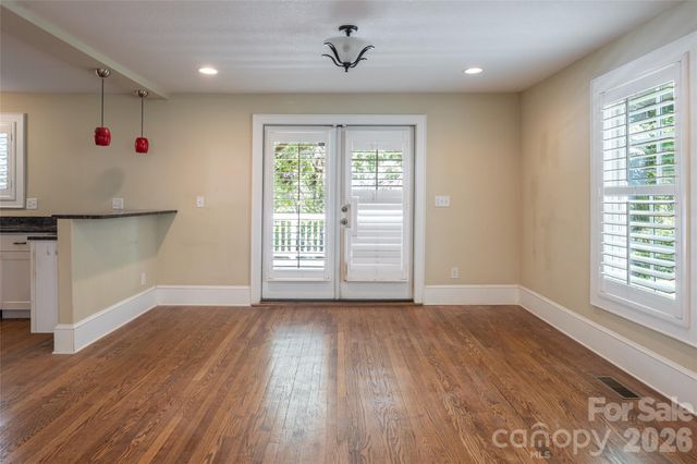 240 S Beaumont Street, Asheville, NC 28801