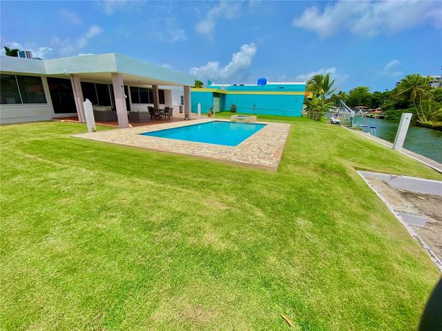 F-14 CALLE JAÉN, Carolina, PR 00983