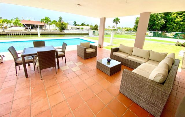 F-14 CALLE JAÉN, Carolina, PR 00983