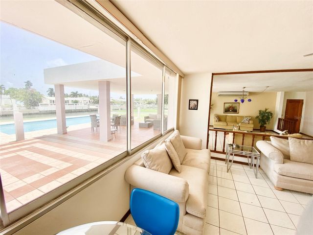 F-14 CALLE JAÉN, Carolina, PR 00983