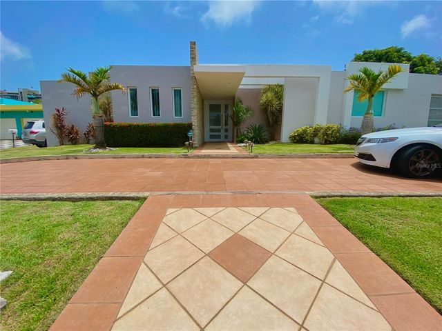 F-14 CALLE JAÉN, Carolina, PR 00983