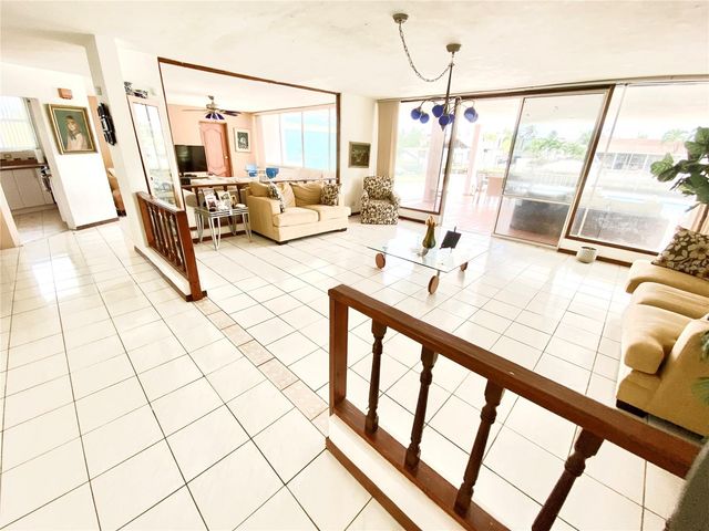 F-14 CALLE JAÉN, Carolina, PR 00983