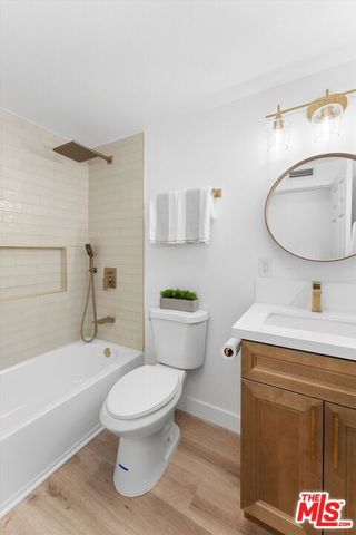 3815 W 60th Street, Los Angeles, CA 90043