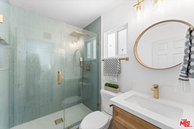 3815 W 60th Street, Los Angeles, CA 90043