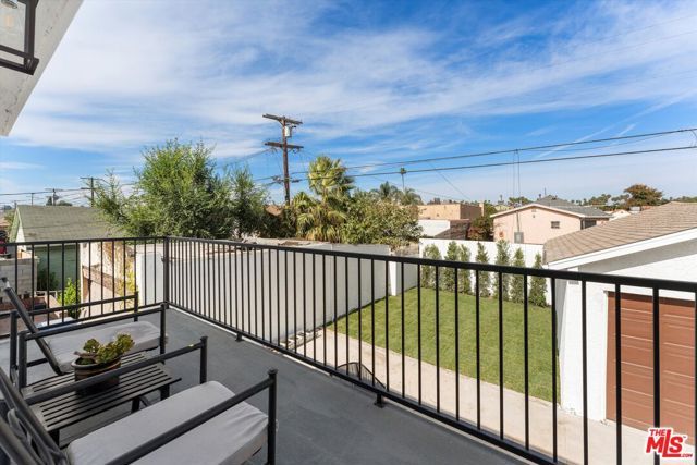 3815 W 60th Street, Los Angeles, CA 90043