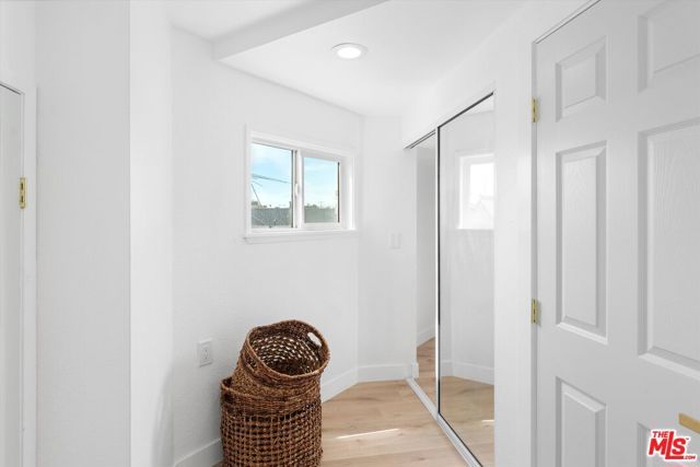 3815 W 60th Street, Los Angeles, CA 90043