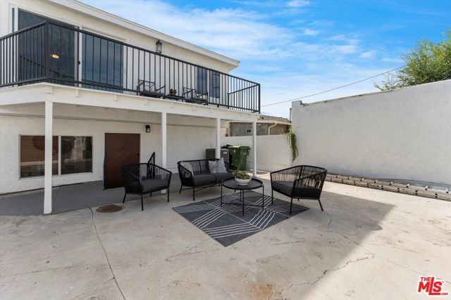 3815 W 60th Street, Los Angeles, CA 90043