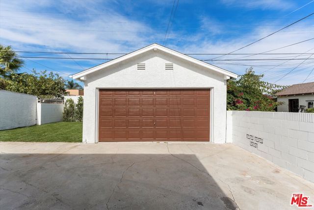 3815 W 60th Street, Los Angeles, CA 90043