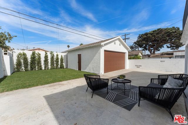 3815 W 60th Street, Los Angeles, CA 90043