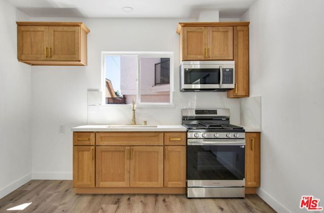 3815 W 60th Street, Los Angeles, CA 90043