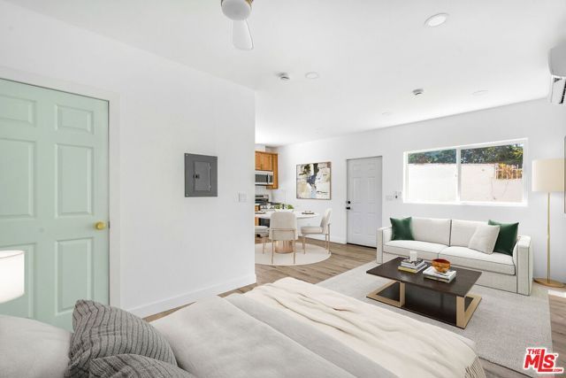 3815 W 60th Street, Los Angeles, CA 90043