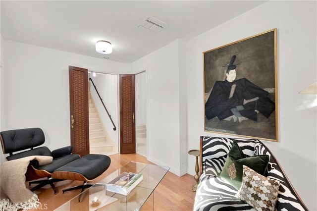 2111 Rockledge, Los Angeles, CA 90068