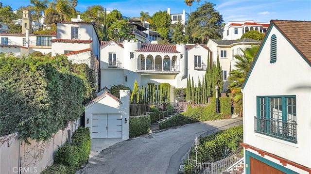 2111 Rockledge, Los Angeles, CA 90068