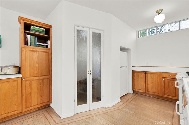 2111 Rockledge, Los Angeles, CA 90068