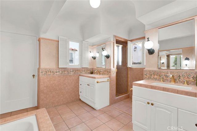 2111 Rockledge, Los Angeles, CA 90068