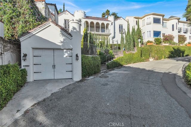 2111 Rockledge, Los Angeles, CA 90068