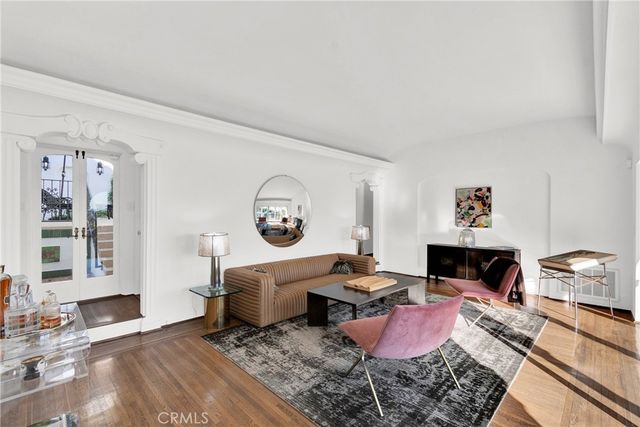 2111 Rockledge, Los Angeles, CA 90068