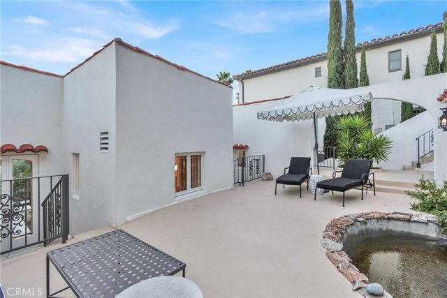 2111 Rockledge, Los Angeles, CA 90068