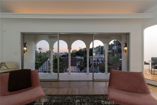 2111 Rockledge, Los Angeles, CA 90068