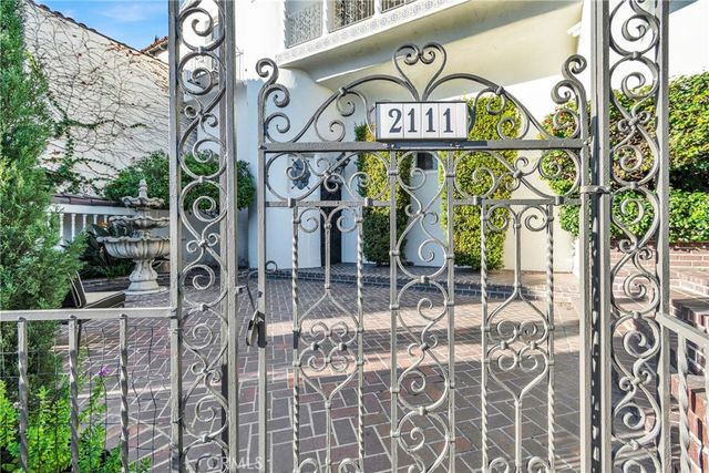 2111 Rockledge, Los Angeles, CA 90068