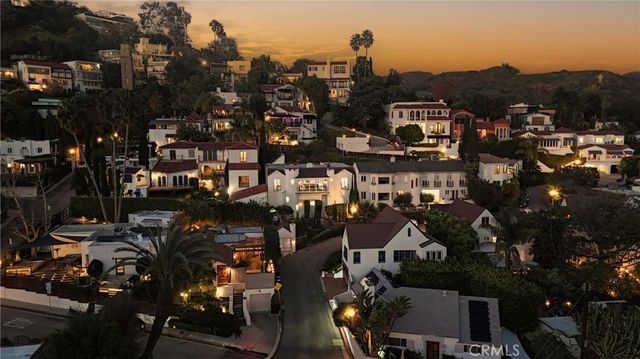 2111 Rockledge, Los Angeles, CA 90068