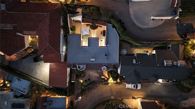 2111 Rockledge, Los Angeles, CA 90068