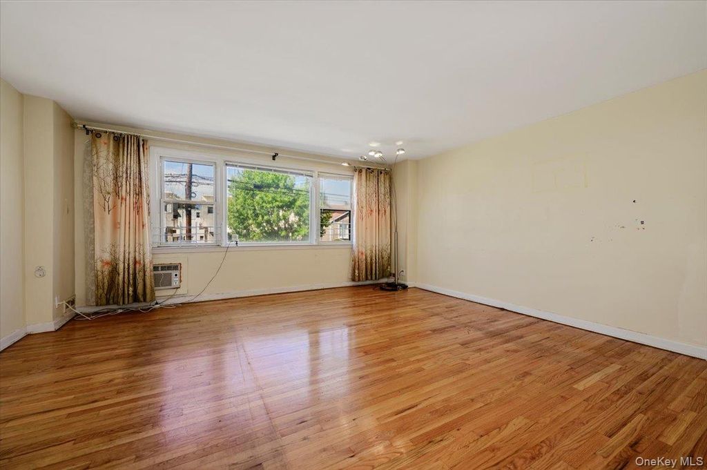 272 Brinsmade Avenue, Bronx, NY 10465 — photo 3