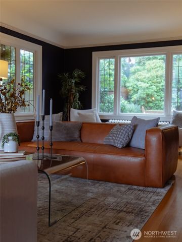 1812 10th Avenue E, Seattle, WA 98102