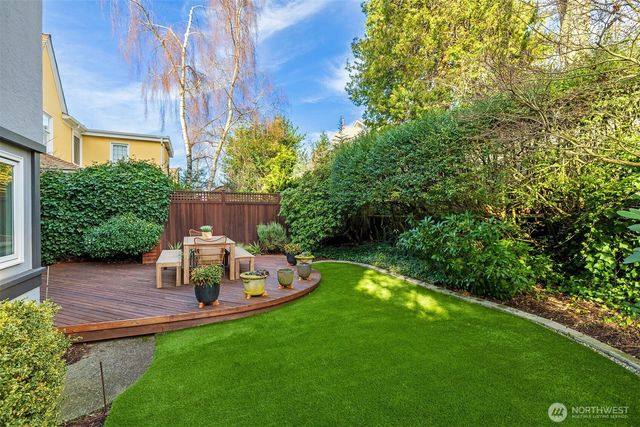 1812 10th Avenue E, Seattle, WA 98102