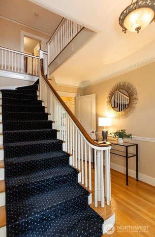 1812 10th Avenue E, Seattle, WA 98102