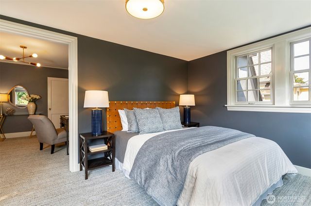 1812 10th Avenue E, Seattle, WA 98102