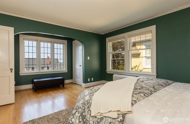 1812 10th Avenue E, Seattle, WA 98102